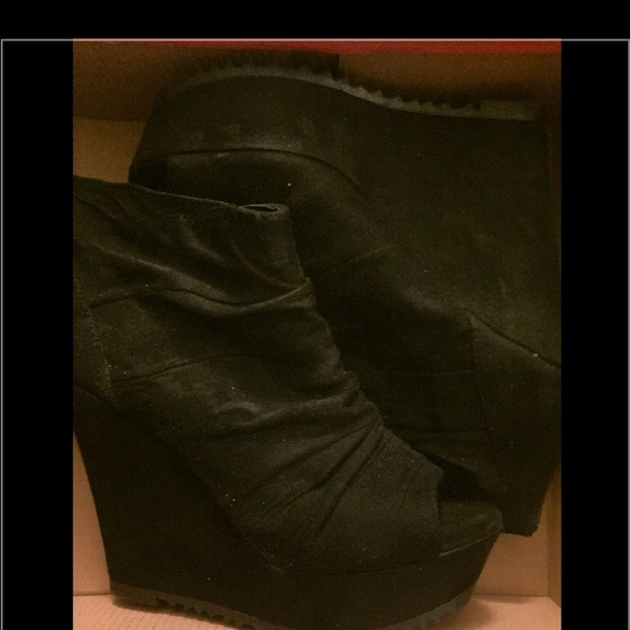 Black wedges - Picture 2 of 3